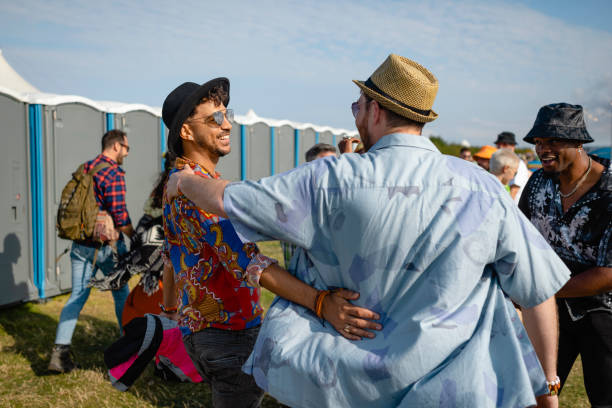 Best Porta potty rental near me  in Maple Lake, MN